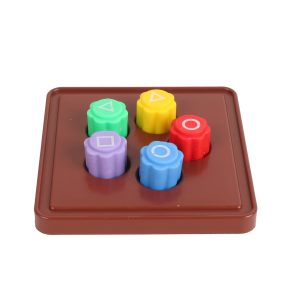 Gonggi Joc Traditional Coreean, Flippy, Tip Squid Game si Jocul Calamarului, pentru Dexteritate, Interactiv, Set 5 Piese Multicolore, Tabla Patrata Maro, 7.2x7.2x0.7 cm