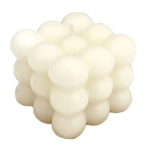 Lumanare Parfumata, Flippy, din Ceara De Soia, Model Cub, Gradient in 3 Culori Pale, 6x6x6 cm, Aroma de Musetel, Alb